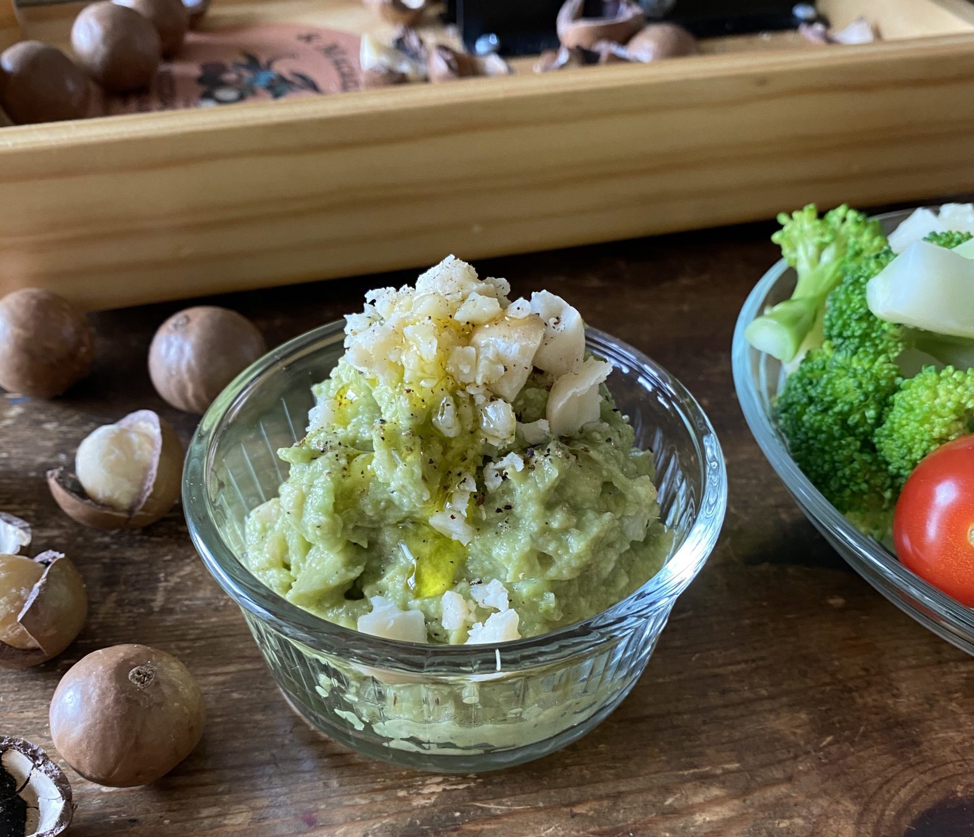 マカダミアナッツのアボガドディップ – オーストラリア・マカダミア協会